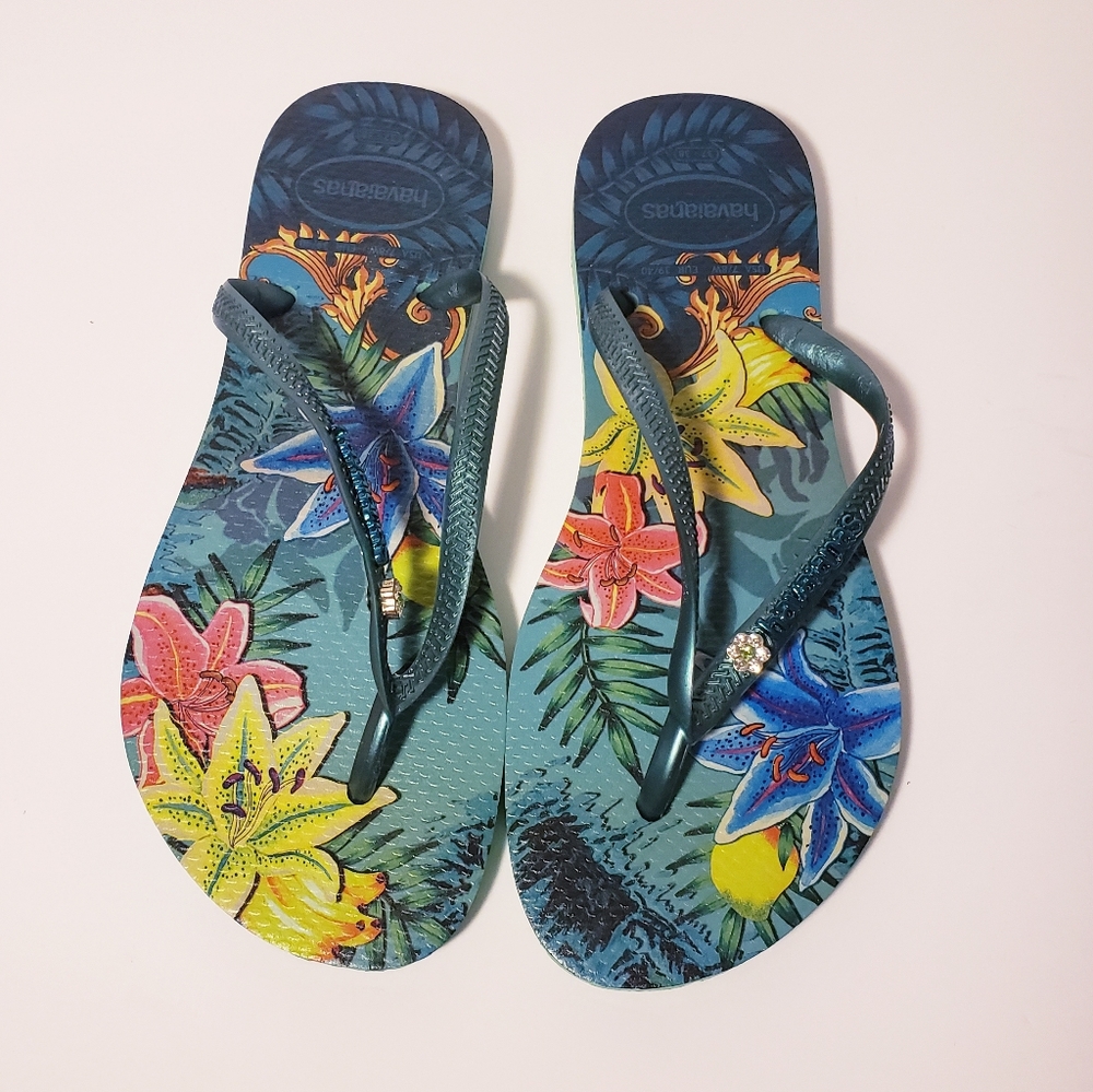 NEW Havaianas Floral Green Flip Flops